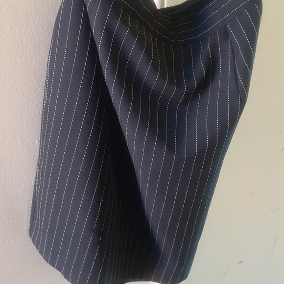 Alan Paige Black Pinstripe Mini Skirt Suit size M - Picture 16 of 17